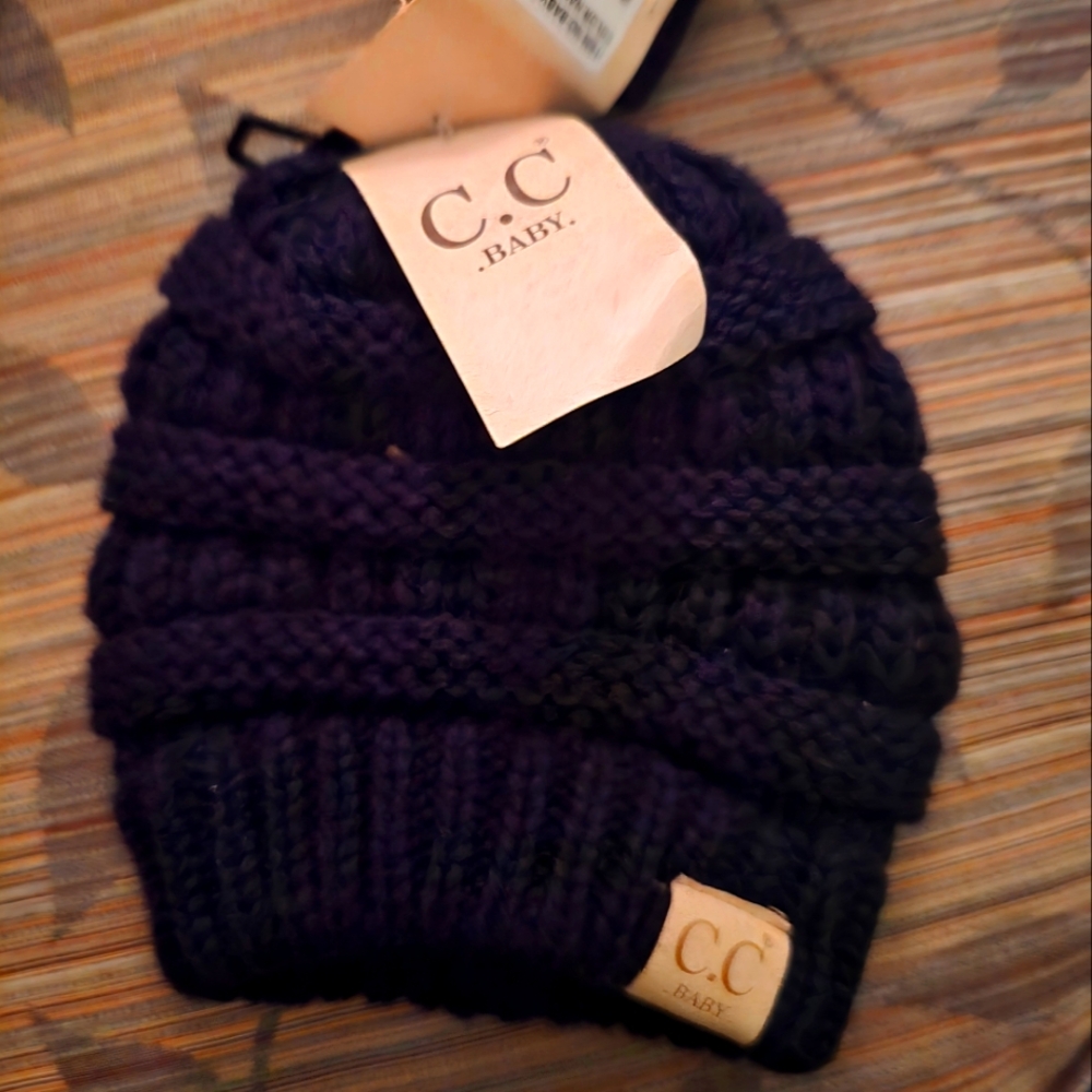Toddlers hat and mittens